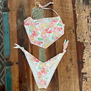 Victoria's Secret Floral Tie Handkerchief Halter & Tie Bottom Bikini Set Size XS